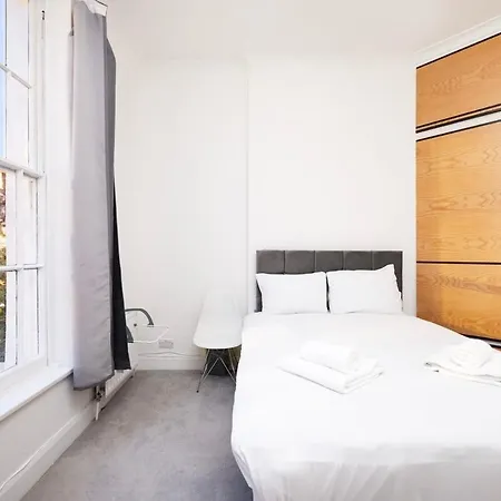 Spacious Minimalist 1Br Flat In London Exterior photo