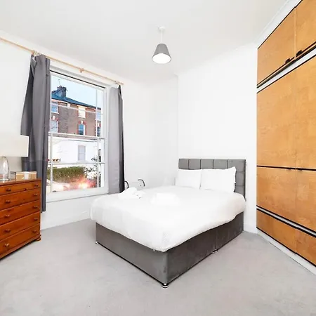 Spacious Minimalist 1Br Flat In London Exterior photo